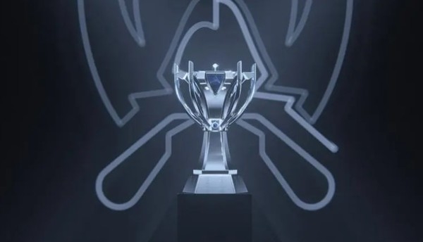 JDG赛后群访 Ruler谈五杀时刻：队友都想给我五杀，除了Kanavi