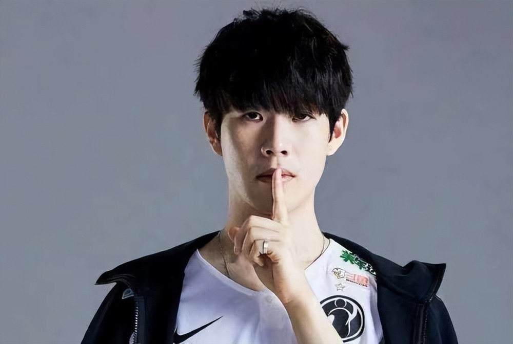 Fnatic 从 VCT EMEA 2025 Kickfoo 中被淘汰：团队准备进行阵容调整，并等待 Leo 的回归