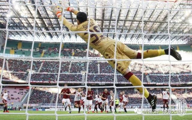 不堪回首！1年前的今天，中国男足0-7不敌日本，遭遇历史性惨败